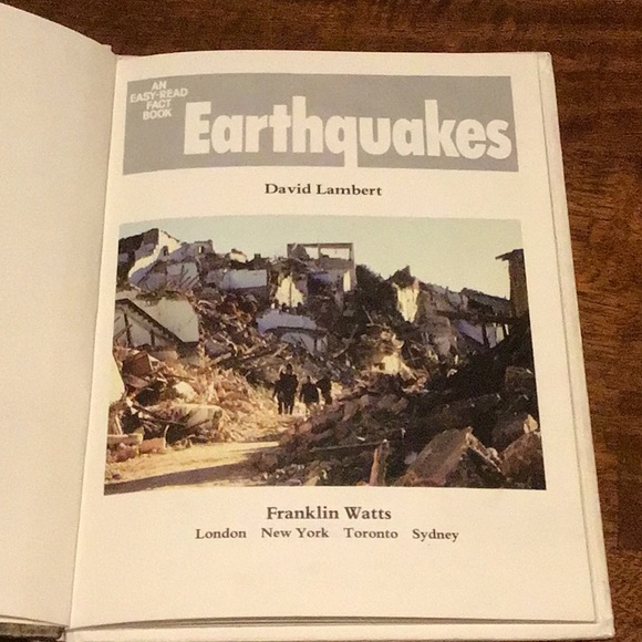 🎁5 for $10 Sale🎁50 Great States Fast Fact Book and Earthquakes - Picture 12 of 15